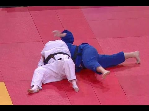 women judo osaekomi 77