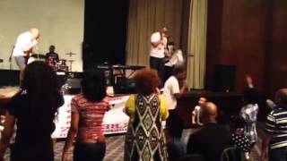 Powerful!! And Anointed! Video of Nu Covenant Singing!