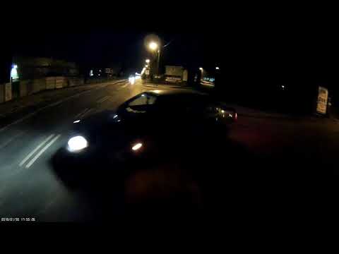 JZE-419 Kihajt elém, satuzok - Close call