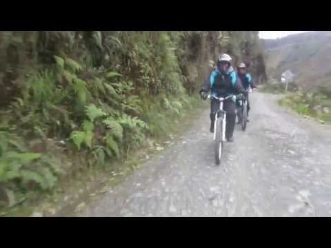 Descida de bike na Estrada da Morte - Downhill de Coroico (La Paz - Bolívia)