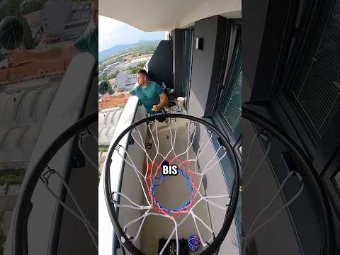 Dieser Typ spielt BASKETBALL auf Schwierigkeitslevel EXTREM😱 (@mr.trick7)