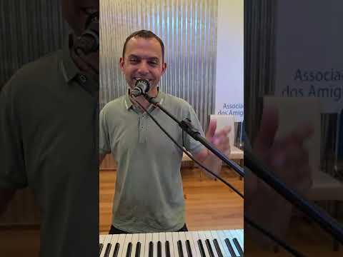 Pelos cantos do mundo na Ascratia com Filipe Romão