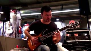 Fabrizio Leo: Jams on FGN guitar Frankfurt 2011