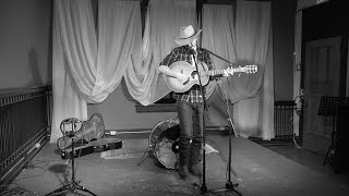 An Empty Room with Colter Wall - &quot;Sleeping On The Blacktop&quot;