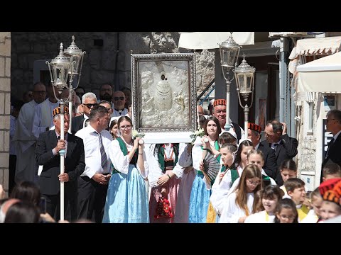 Procesija i sveta misa u Primoštenu povodom slavljenja blagdana Gospe od Loreta