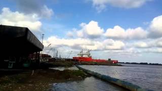 Download the video "Air Bag Launching New Vessel BJ.91"