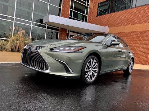 2019 Lexus ES  | The Staid Sedan Goes Sexy | TestDriveNow