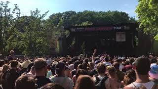 Ivy (Doomsday) - The Amity Affliction (LIVE on Vans Warped Tour 2018 in Holmdel, NJ)