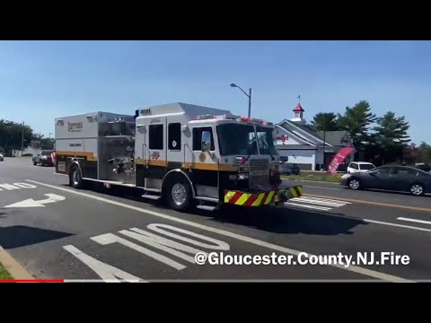 Deptford Township Engine 932 responding