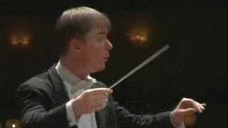 David Robertson Conducts Bruckner