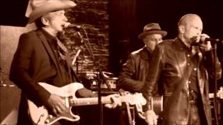 Dave & Phil Alvin w/the Guilty Ones - Sit Down Baby