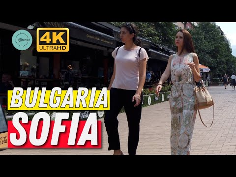 Rua comercial de Sofia - Bulgária [4K] Passeio a pé