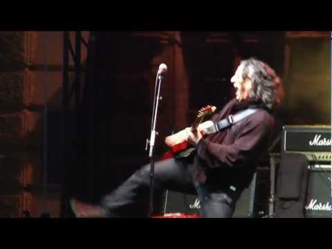 Apsolutno Romantično - Ženskaroš (live, 2013.)