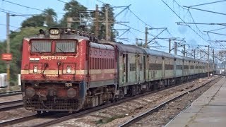 preview picture of video 'An EXPRESS Train In DURONTO Livery : 22805 BBS-ANVT SF Express | Indian Railways'