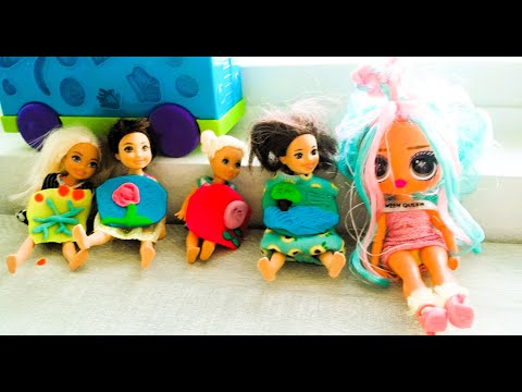 Elsa and Anna: Valentine's Day! ~ Playdough ~ School ~ Friends
