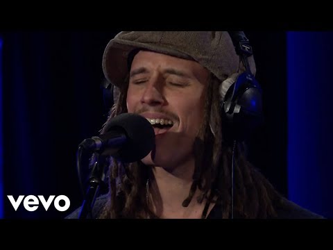 JP Cooper - 1-800-273-8255 (Logic cover) ft Yungen in the Live Lounge