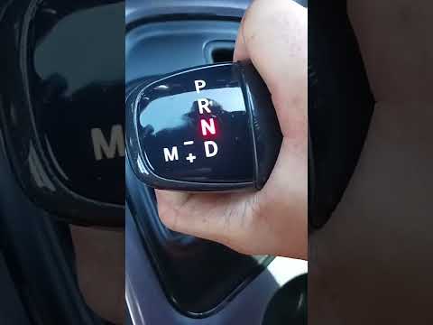 Shifting gears in a 2018 dodge challenger #youtubeshorts #dodge