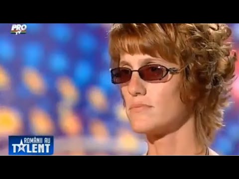 Scandal cu Surorile Croitoru Formatia Paparazzi la Romanii Au Talent Olesea și Elena