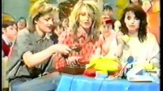 Bananarama - Michael Row the Boat Ashore (live vocal performance on Superstore)