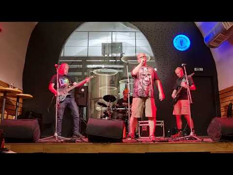 Poslední Samci - Vinohradský pivovar - sandal