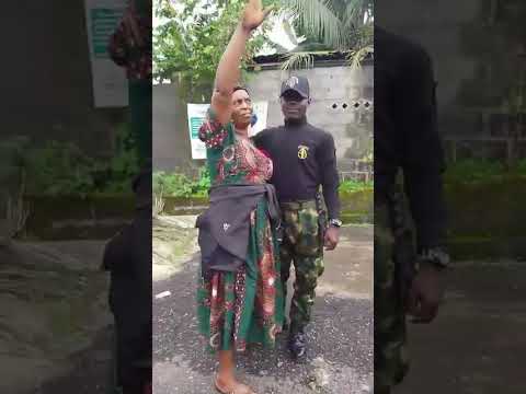Emotional moment mother welcomes soldier home after duty