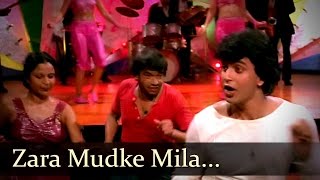 Zara Mudke Mila Aankhein Lyrics - Disco Dancer