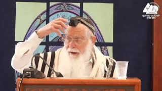 אסור לתלות תפילין | הרב אליקים לבנון | הלכות תפילין | 64 (ישיבת ברכת יוסף - אלון מורה) - התמונה מוצגת ישירות מתוך אתר האינטרנט יוטיוב. זכויות היוצרים בתמונה שייכות ליוצרה. קישור קרדיט למקור התוכן נמצא בתוך דף הסרטון