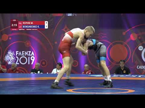 1/8 GR - 45 kg: M. ROPIAK (POL) v. K. BONDARENKO (LAT)