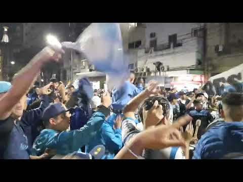 "Y para el Rojo por favor, un MINUTO de SILENCIO! |Caravana Racing Club 2022 SAVOY (SUBTITULADO)" Barra: La Guardia Imperial &bull; Club: Racing Club &bull; País: Argentina