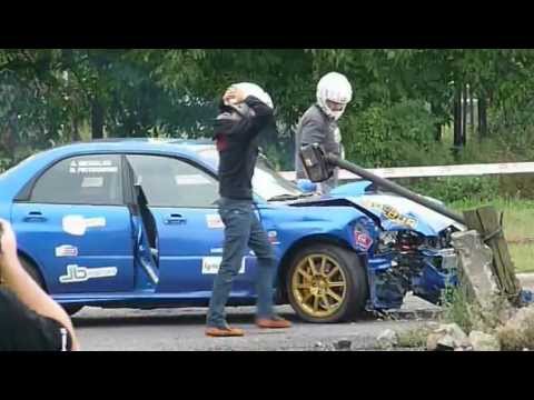 4 Rajd WRC Pleszew - Wypadek Subaru ul. Kolejowa