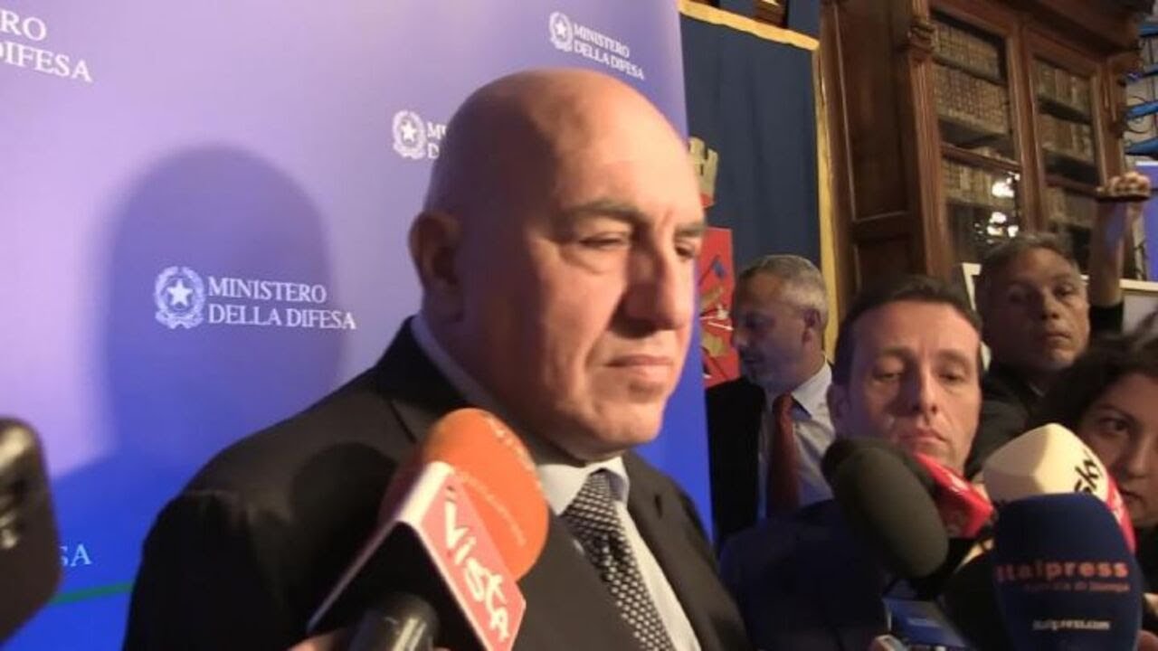 Crosetto: Il Calendario della Difesa? "Segno che è il momento di fare sinergia tra Forze Armate"