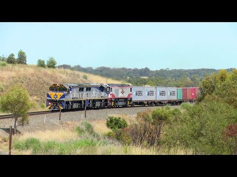 Three Diesel Locomotives on SCT/SBR 7922V "Dooen" Container Train (22/11/2017) - PoathTV Railways