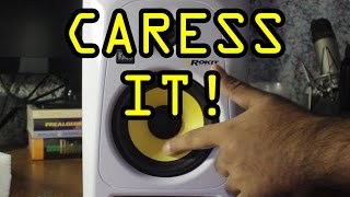 Video thumbnail for MOST AWKWARD UNBOXING EVER - Rokit 5 Gen 3 White by Omoi Senpai