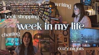 Vlog: Week In My Life Writing, Book Shopping, & Chatting