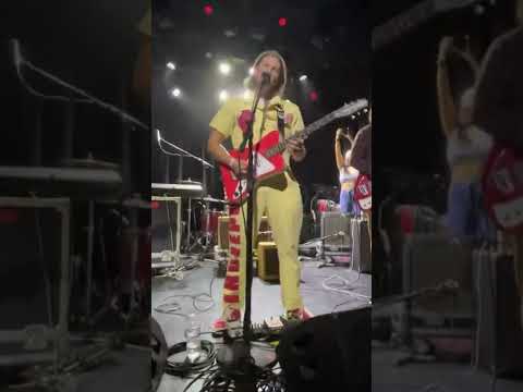 Strawberry Sunscreen (live) - lostboycrow