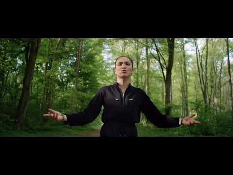 Camille Esteban - Sur mon chemin (Clip Officiel)