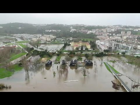 Feuerwehr im Dauereinsatz: Das Wetterchaos in Südeuropa