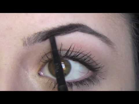 Tutorial: Shaping & Filling in your Eyebrows