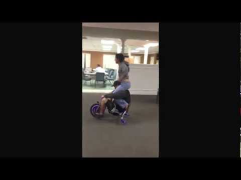 Drifting Tricycle FUN! Rip Rider Razor