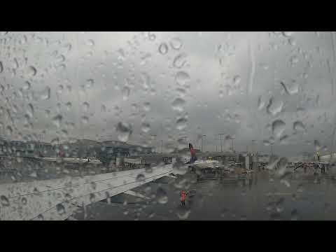 *Full Flight - Delta Airlines #1740 - New York, NY (LGA) to Tampa, FL (TPA) A319 - Rainy takeoff.