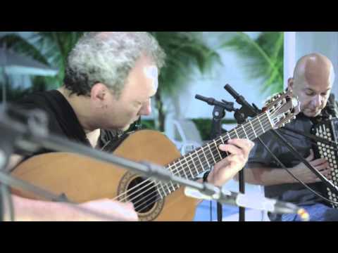 Rudi y Nini Flores "Em Casa" - Sone Que Estaba Contigo