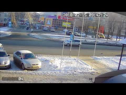 Даже не притормозил перед переходом и сбил женщину