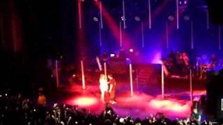 Drake & Florence (and the Machine)  - Fireworks - Live at Hammersmith Apollo London