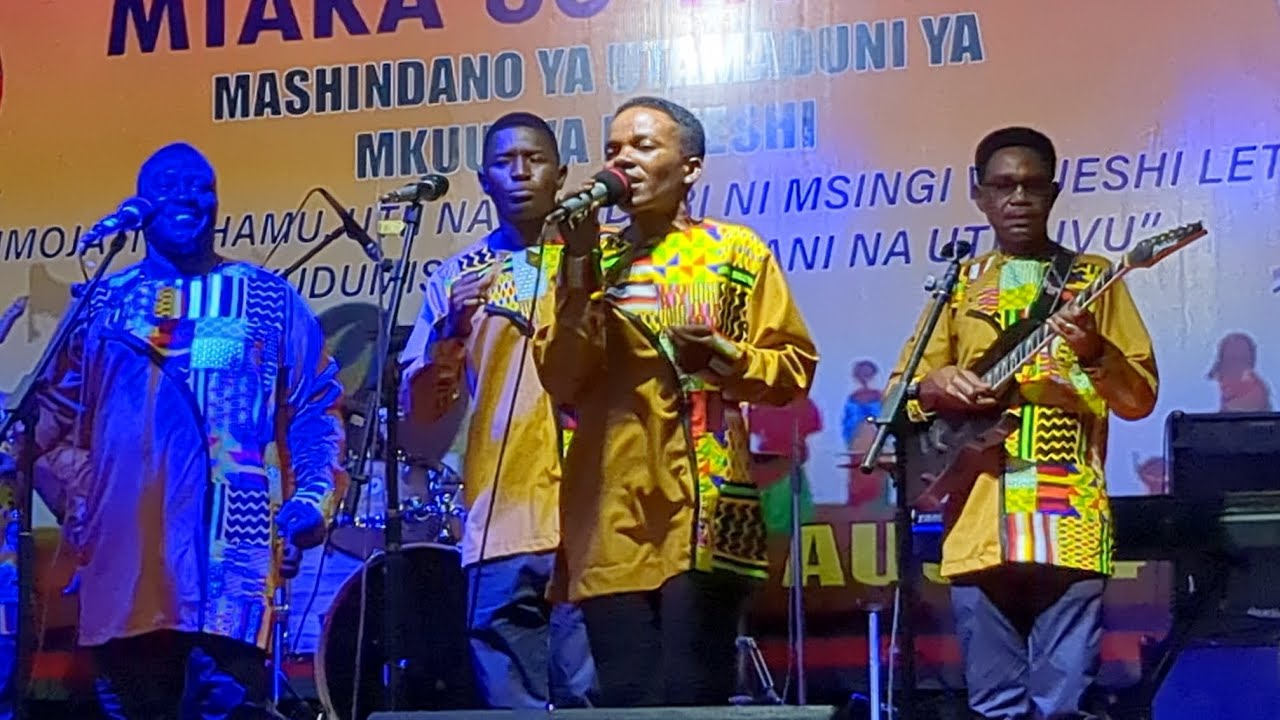 UMEISIKIA ACHALENDO YA KIMAKUA KUTOKA KWA MWENGE JAZZ BAND
