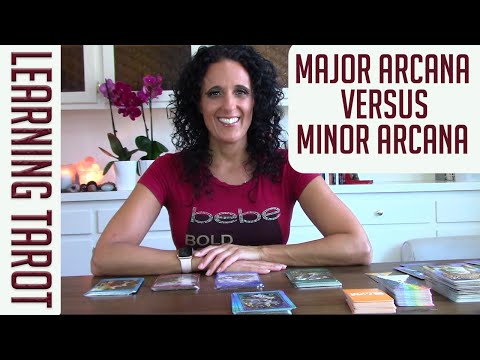 TAROT CARDS MAJOR ARCANA VERSUS MINOR ARCANA | LEARNING TAROT | Tarot 101 for Beginners