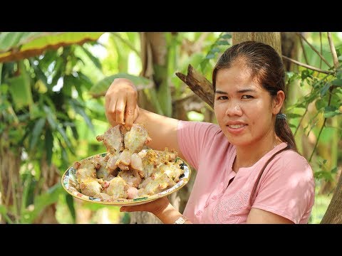 Amazing Cooking BBQ Frogs With Pork Delicious -  Frogs Recipes  -  Village Food Factory