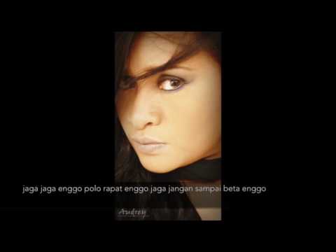 enggo lari - audrey papilaja