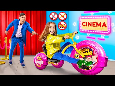 ¡15 Maneras de Colar Dulces en las Películas! ¡Divertidos Trucos de Comida!