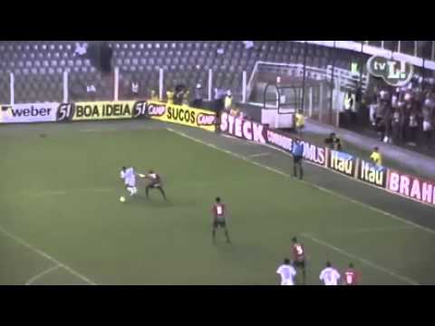 Ispirado pelo Carnaval, Neymar vira Super-Homem do Santos