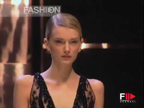 "Valentino" Fashion Show Pret a Porter Women Autumn Winter 2005 2006 Paris 4 of 4